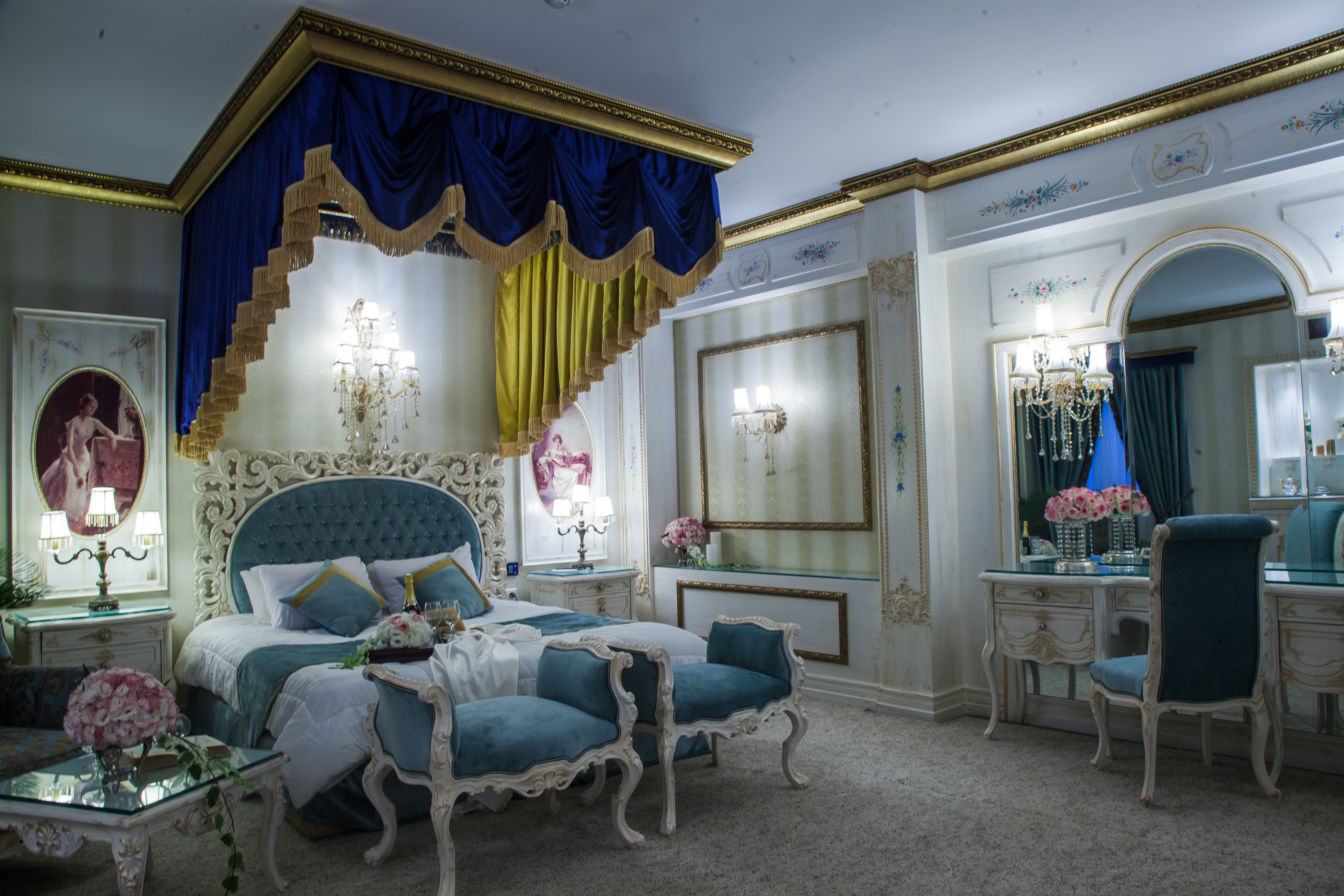 اتاق خواب سوئیت پرزیدنت رویال هتل بین المللی قصر مشهد